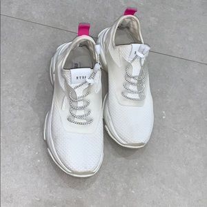 steve madden myles sneakers (slightly worn)